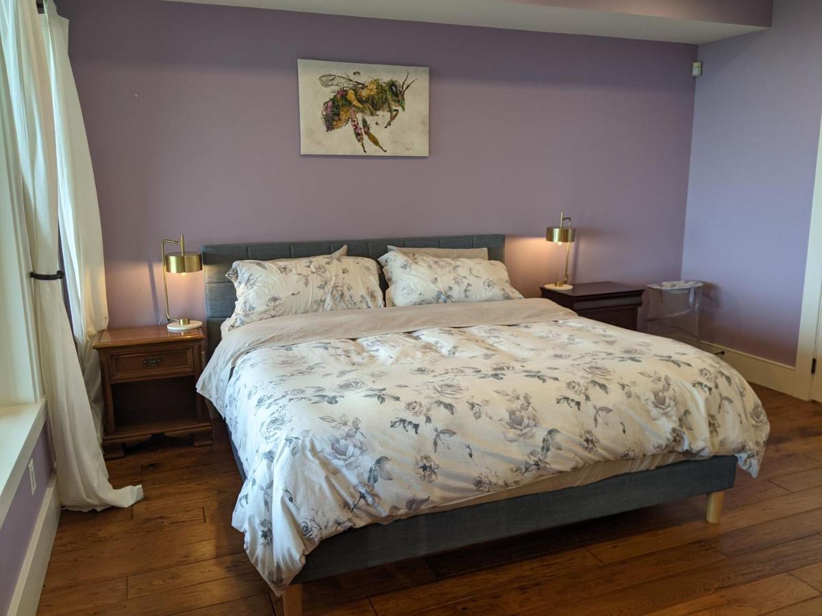 Mountain House Of Wonder Bed & Breakfast Qualicum Beach Exterior photo