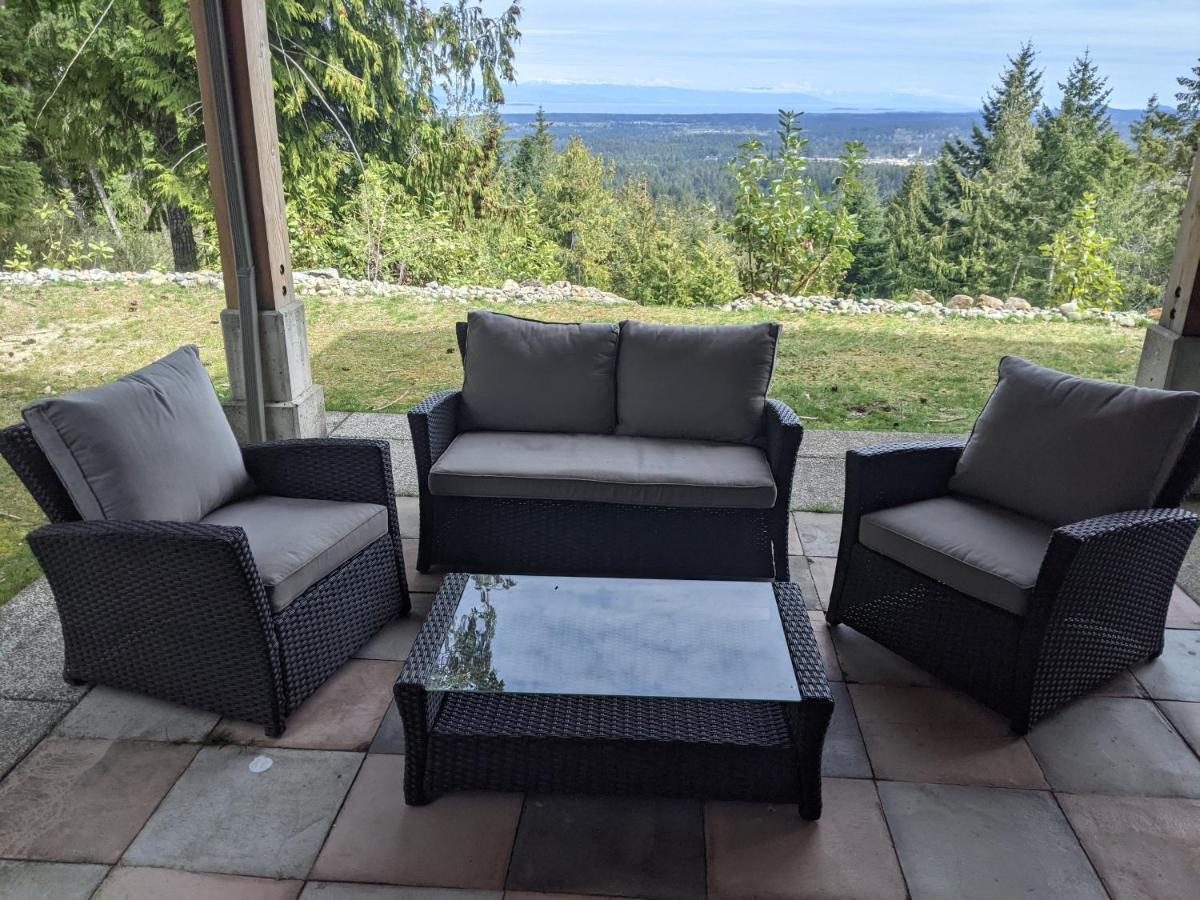 Mountain House Of Wonder Bed & Breakfast Qualicum Beach Exterior photo